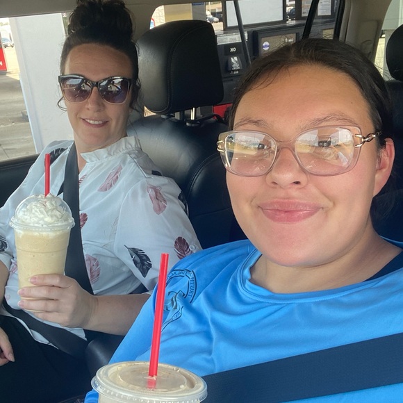 Meet your Posher, Andrea - Picture 15 of 16